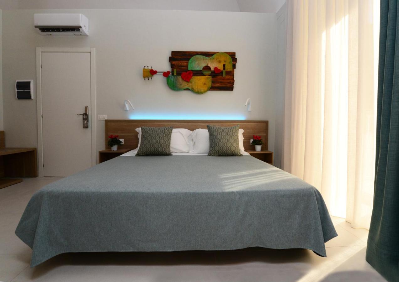 Dimora Del Cuore Guest House In Centro فيستَ المظهر الخارجي الصورة