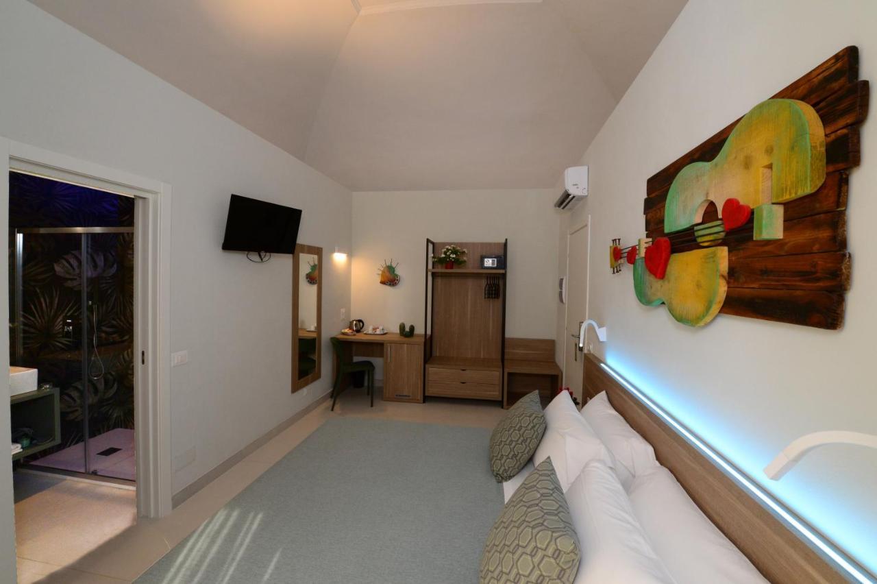 Dimora Del Cuore Guest House In Centro فيستَ المظهر الخارجي الصورة